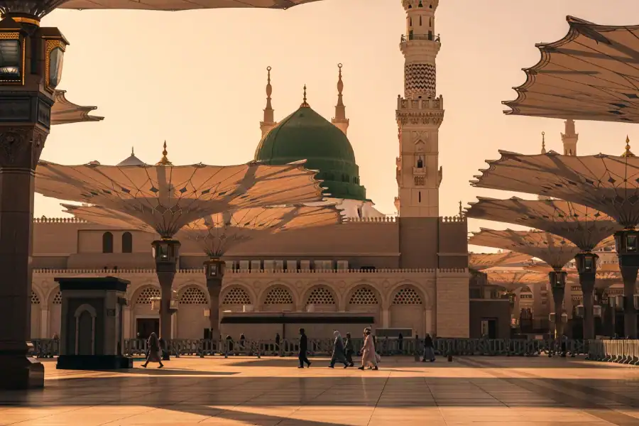 Tour Image for 14 Nights 5 Star London Umrah Package