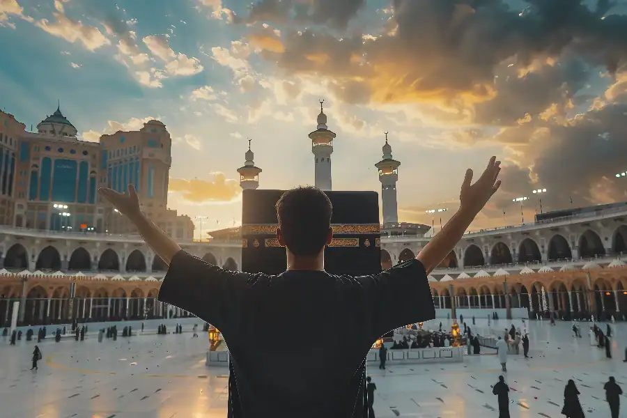 Agent vs Self-Planned Umrah from the UK: Pros and Cons