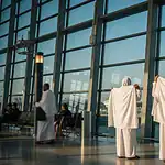Leaving Umrah Early? Learn the Rules of Hassar, Halq & Valid Exits