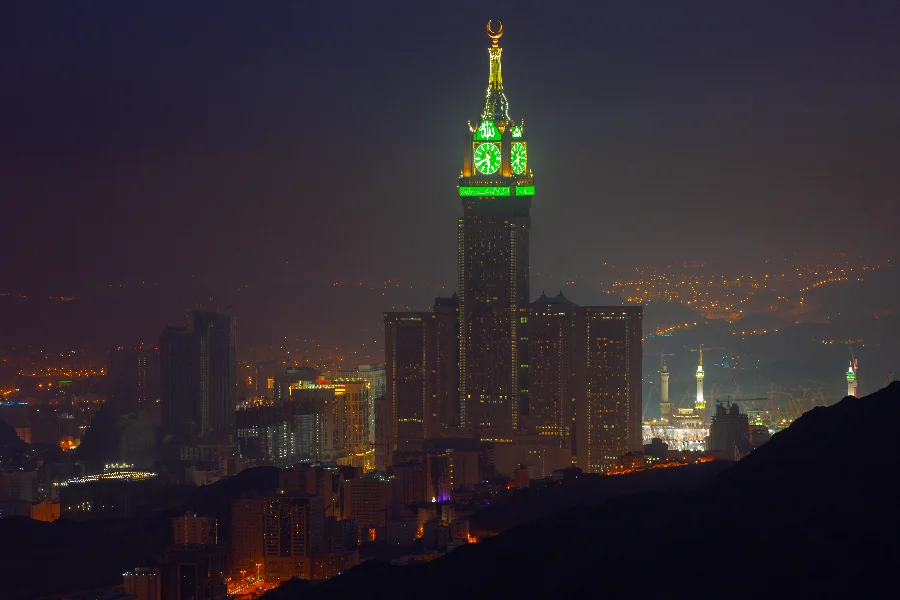 Pros and Cons of Makkah Clock Tower